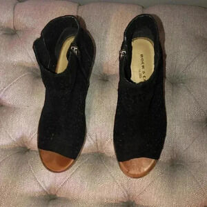 Women’s Opened Toed Booties